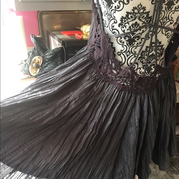 Dress - Picture 4 of 4